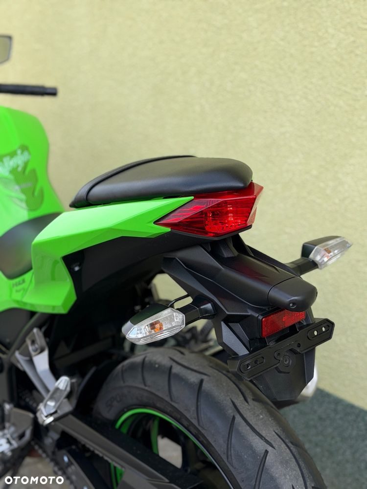 Kawasaki Ninja 300 ABS - 21