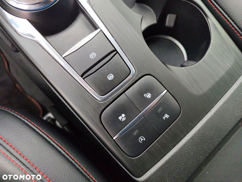 Ford Kuga - 26