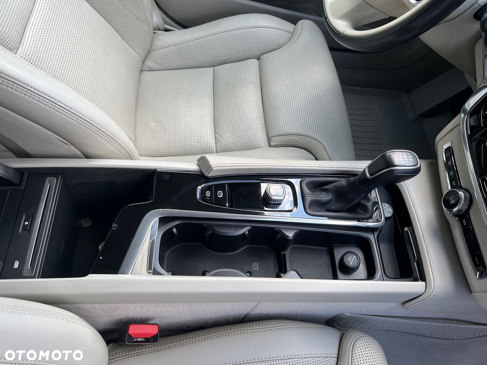 Volvo V90 Cross Country D4 AWD - 16