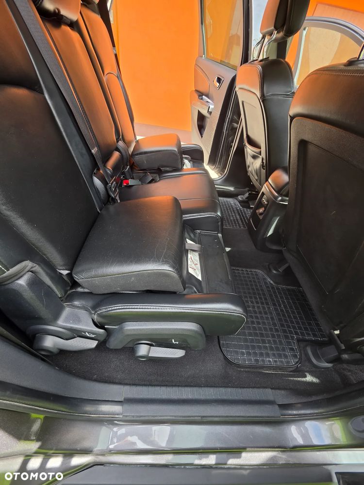 Fiat Freemont 2.0 Multijet Black Code AWD - 32