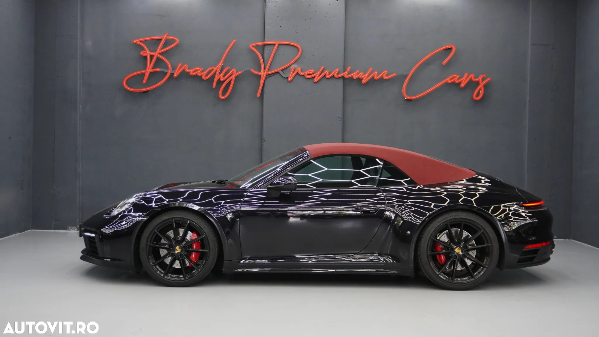 Porsche 911 Carrera S - 4
