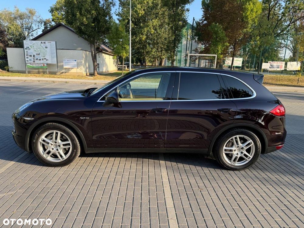 Porsche Cayenne - 4