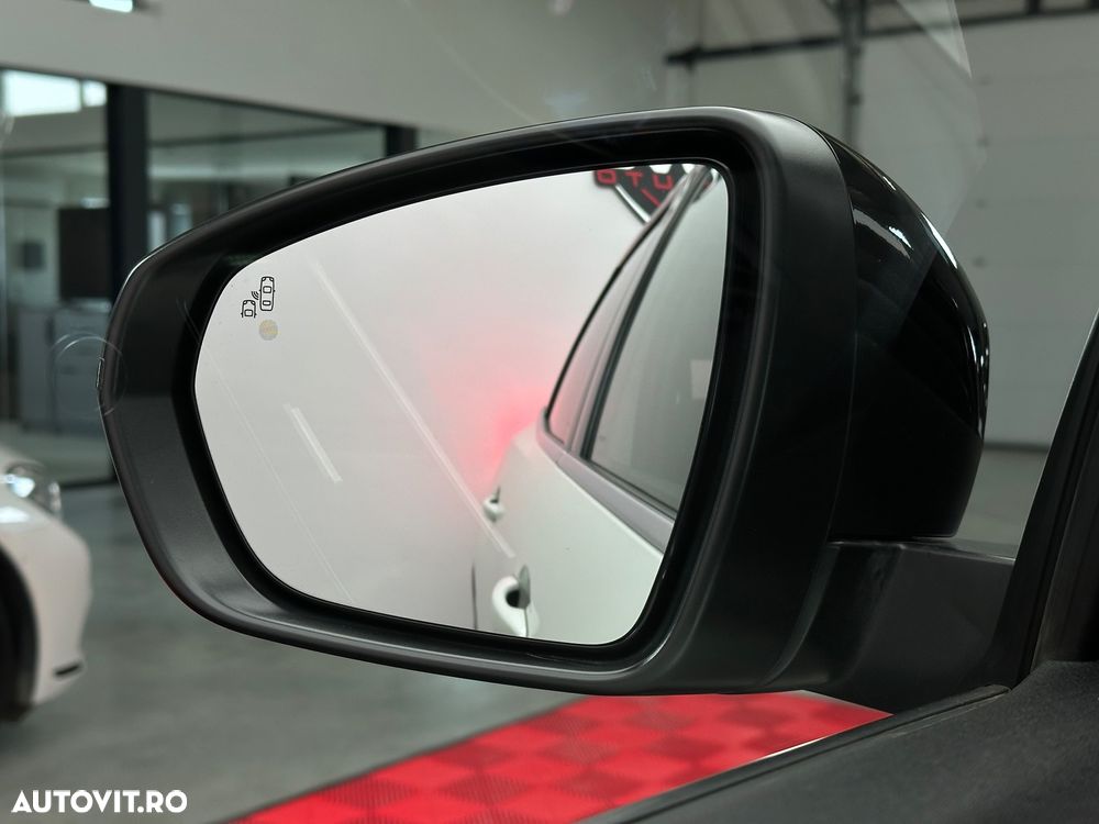 Peugeot 3008 PHEV EAT8 4X4 GT Pack - 36