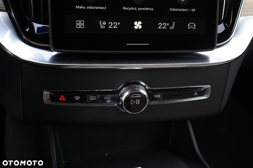 Volvo XC 90 T5 AWD R-Design - 19