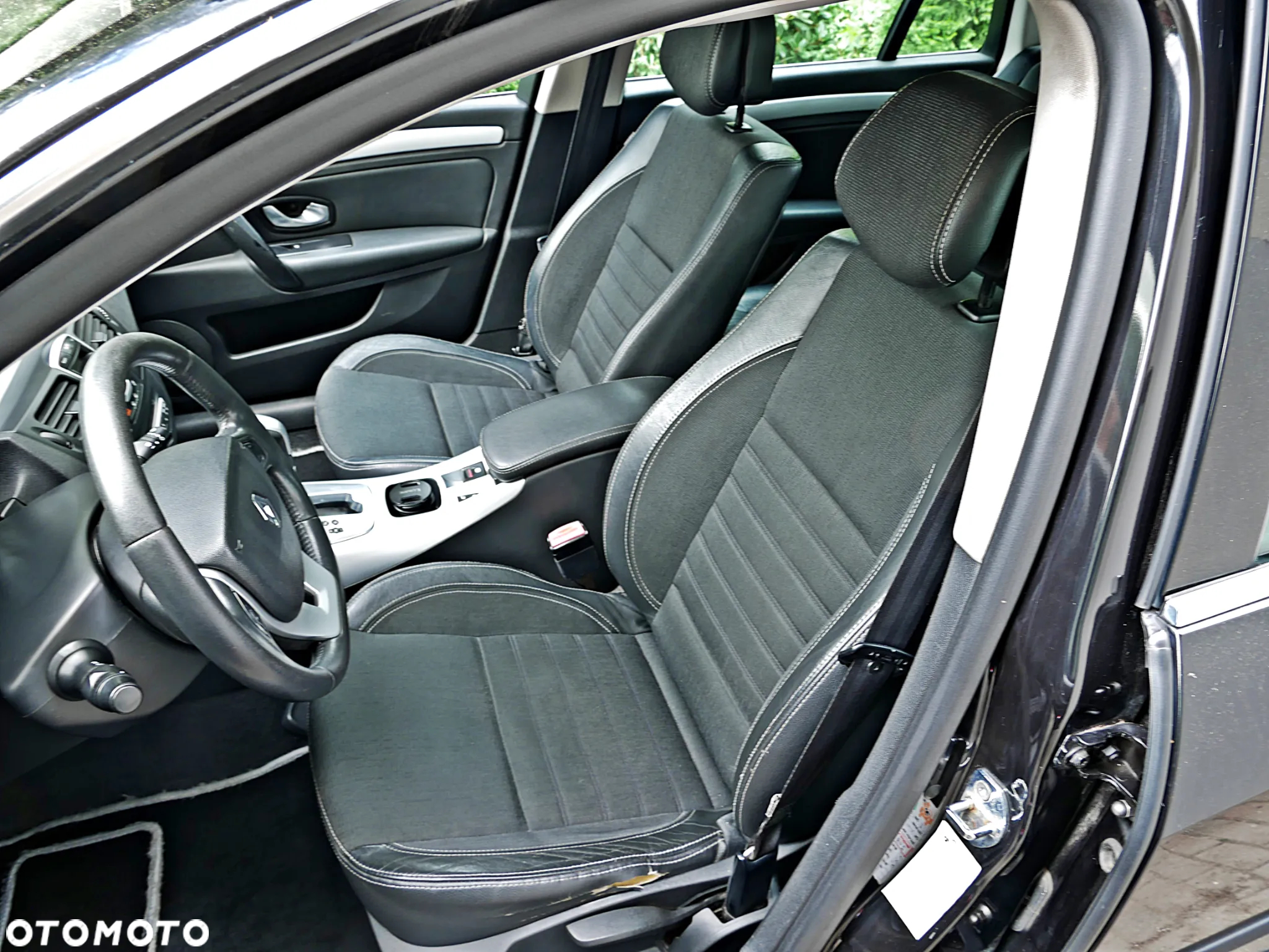 Renault Laguna Grandtour 2.0 dCi FAP Dynamique - 23