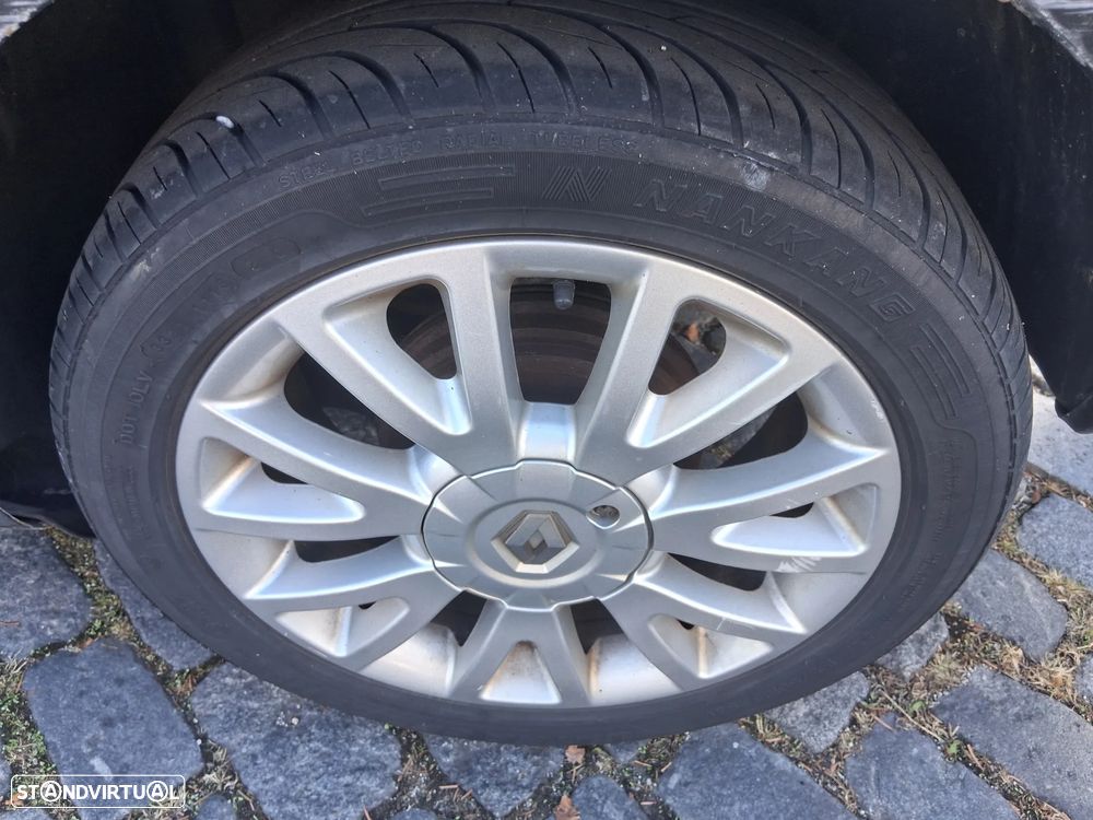 Renault Clio 1.2 16V Rip Curl II - 2