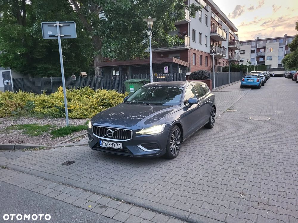Volvo V60 B4 D Inscription - 1