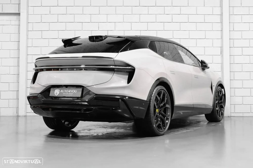 Lotus Eletre - 5