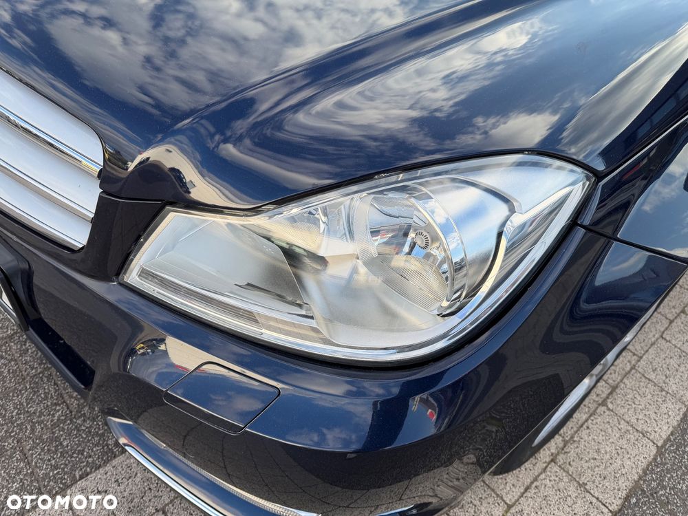 Mercedes-Benz Klasa C 200 CGI Automatik BlueEFFICIENCY Avantgarde - 19
