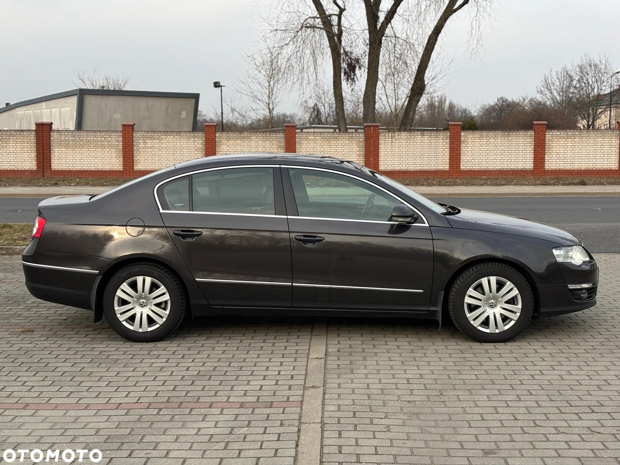 Volkswagen Passat 2.0 TDI DPF Highline DSG - 2