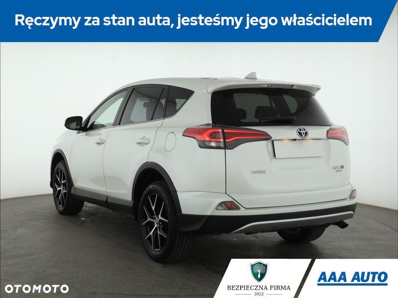 Toyota RAV4 - 6