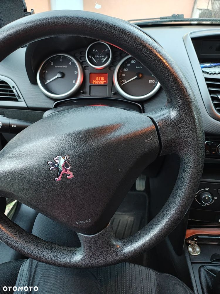 Peugeot 207 1.4 HDi Trendy - 3