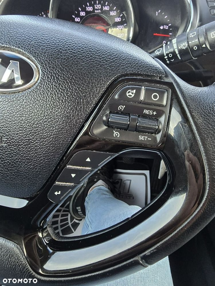 Kia Ceed - 32
