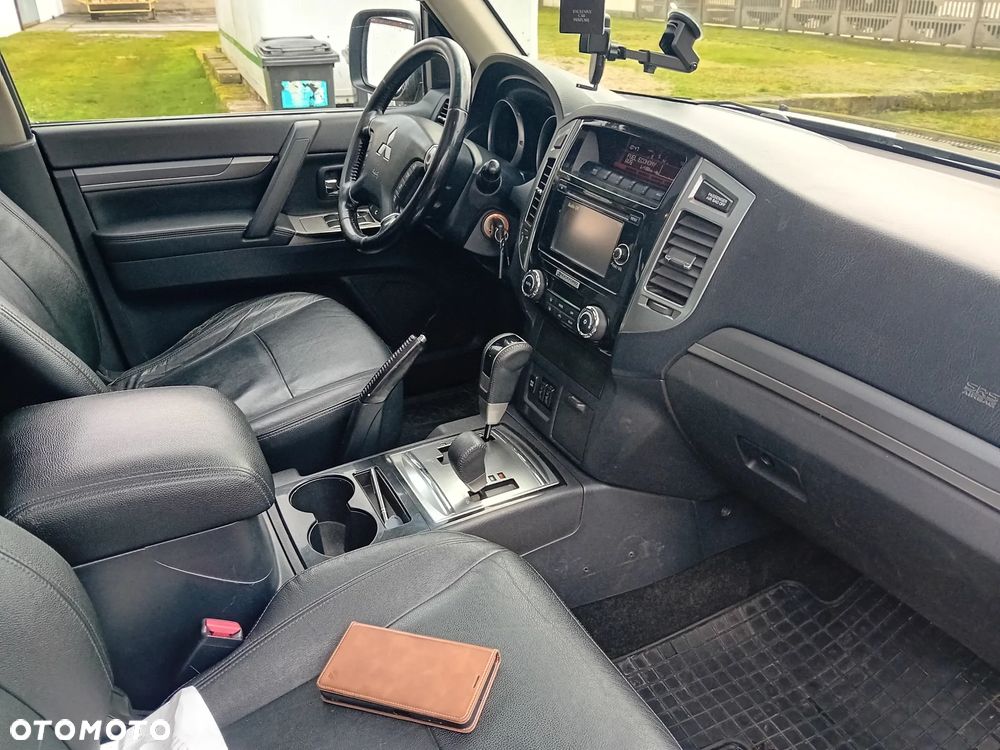 Mitsubishi Pajero 3.2 DID Instyle - 14
