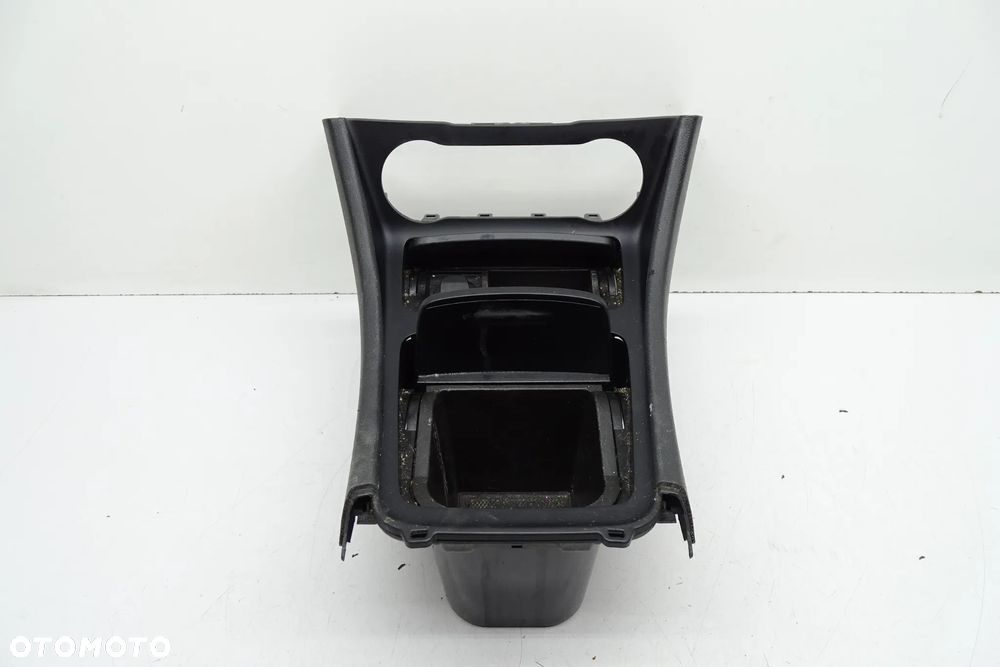 Mercedes CLA W117 A W176 Tunel środkowy Schowek 1766800471 1766801810 1766801250 - 5