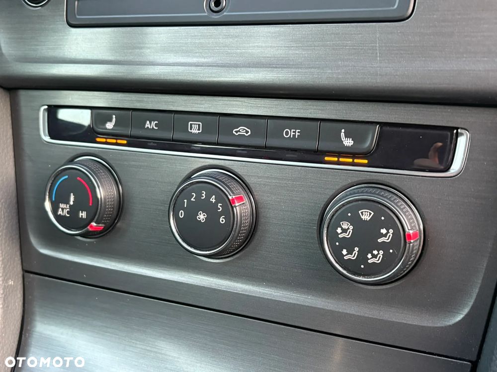 Volkswagen Golf 1.2 TSI BlueMotion Technology Comfortline - 15