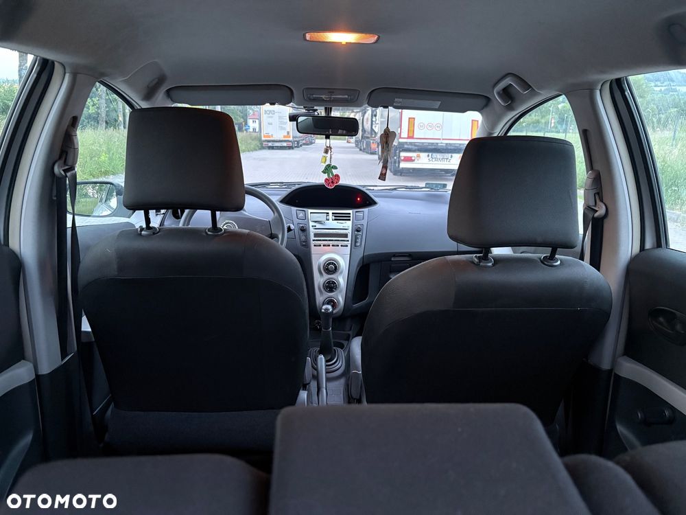 Toyota Yaris - 9