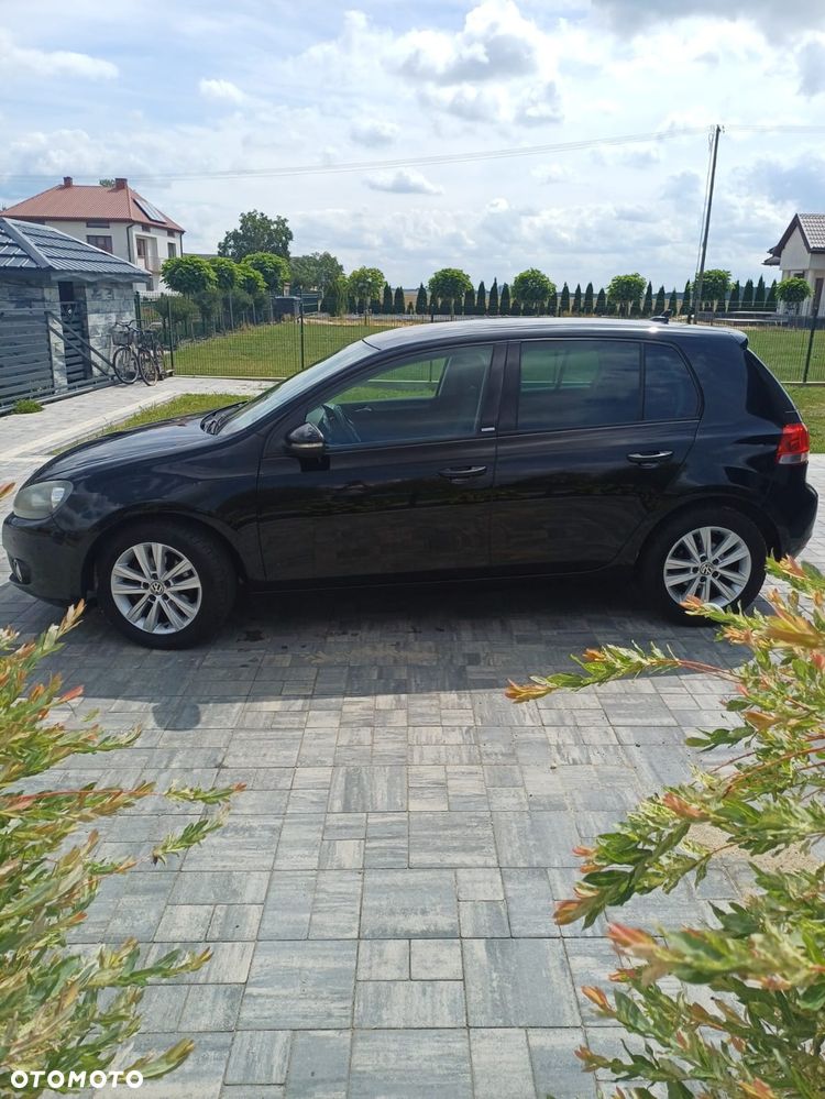 Volkswagen Golf - 2