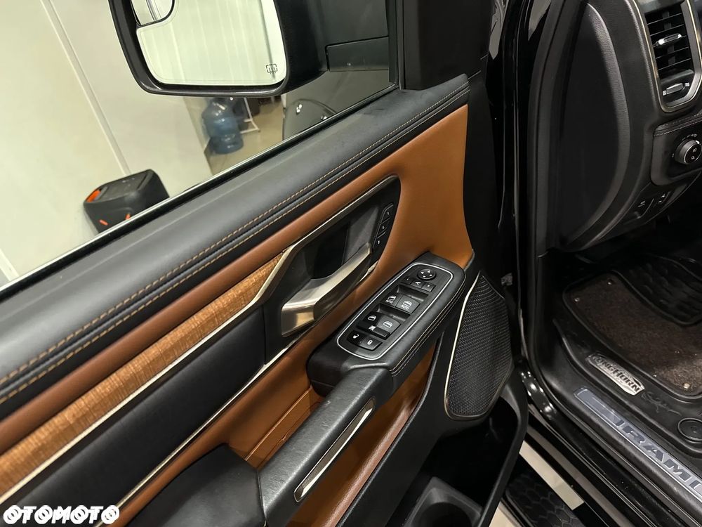 RAM 1500 Crew Cab Longhorn - 25