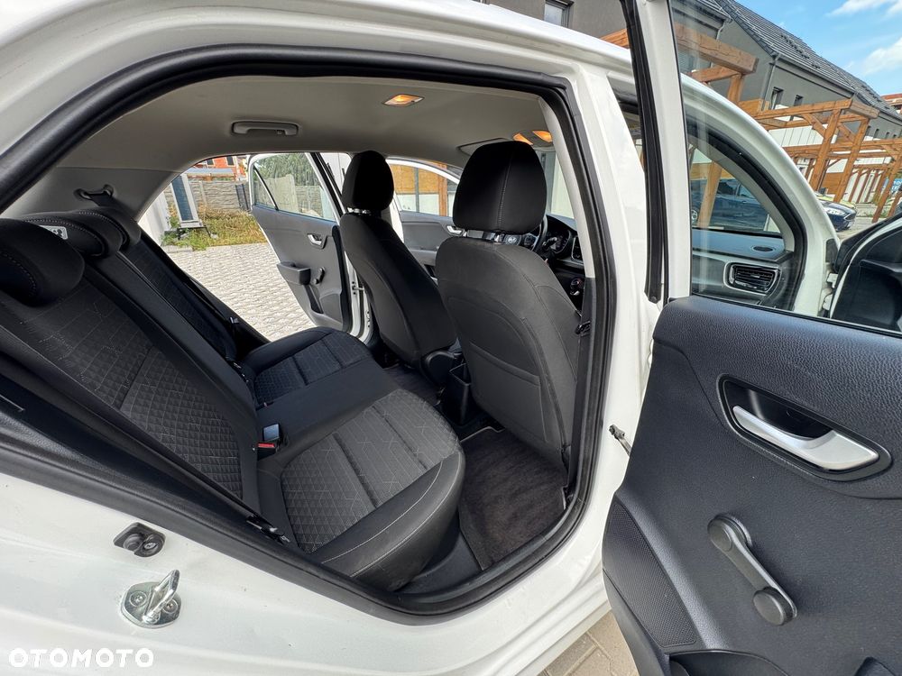 Kia Rio - 9