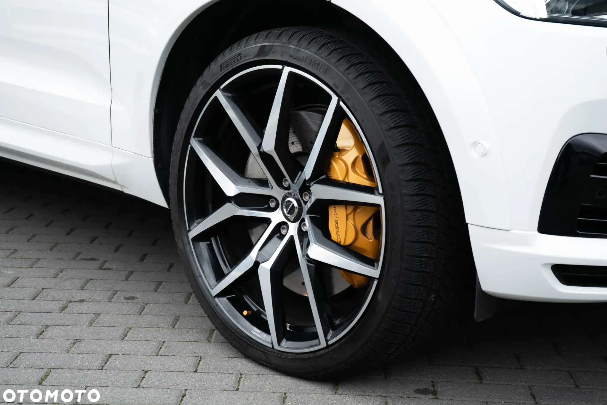 Volvo XC 60 T8 AWD Plug-In Hybrid Polestar Engineered - 5