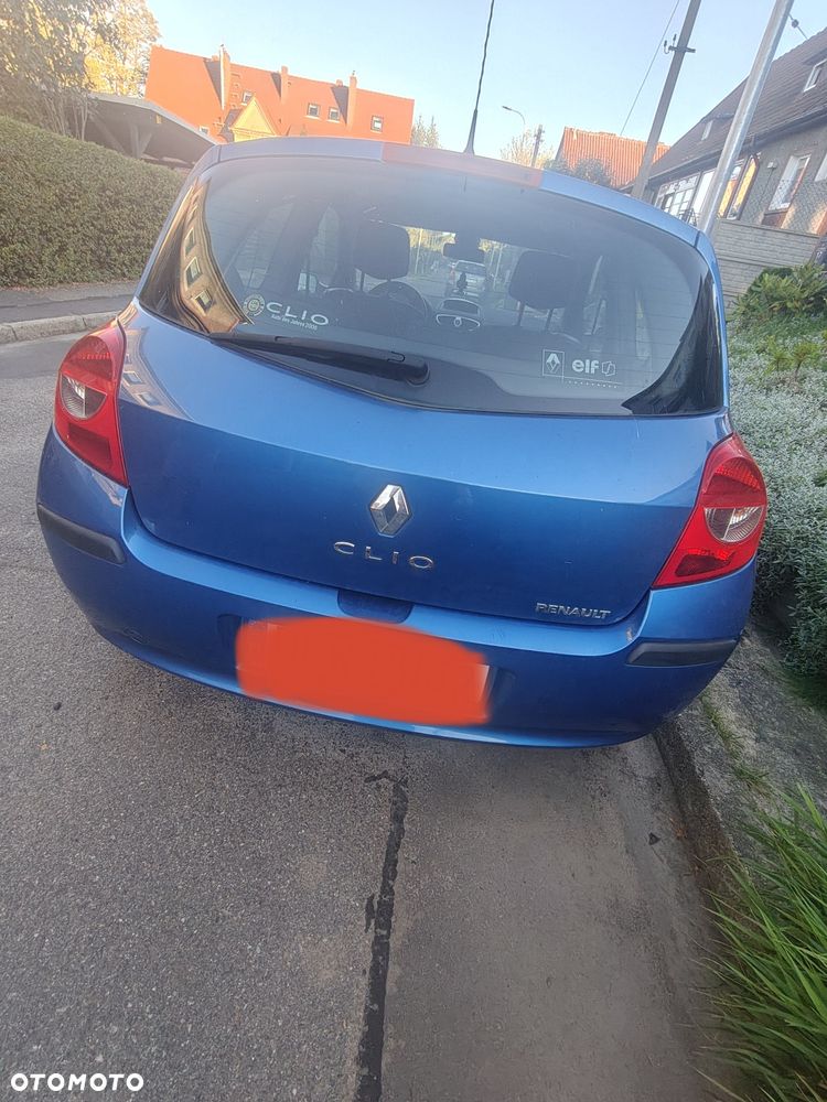 Renault Clio 2006 photo 4