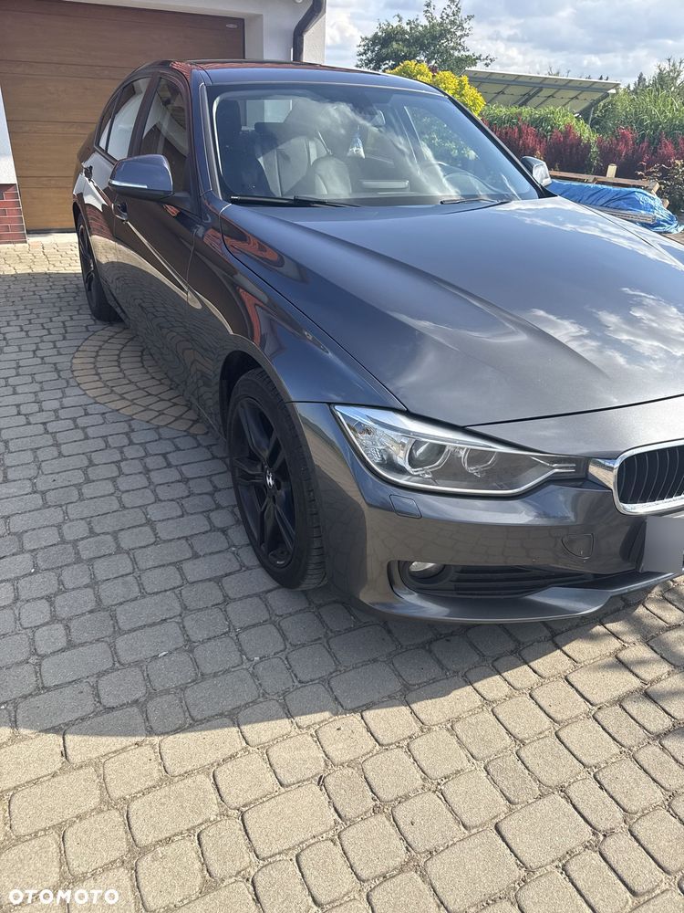 BMW Seria 3 318d - 3