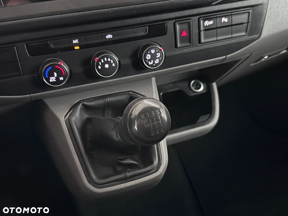 Volkswagen Transporter - 13