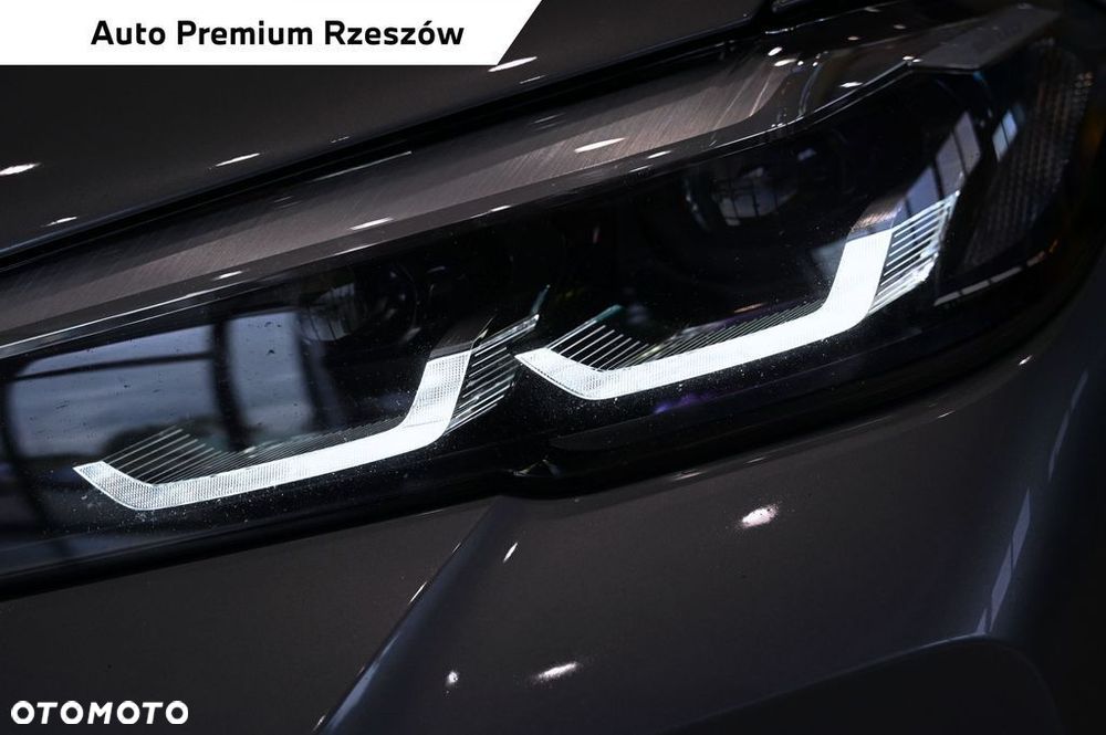 BMW Seria 5 530d xDrive mHEV - 20