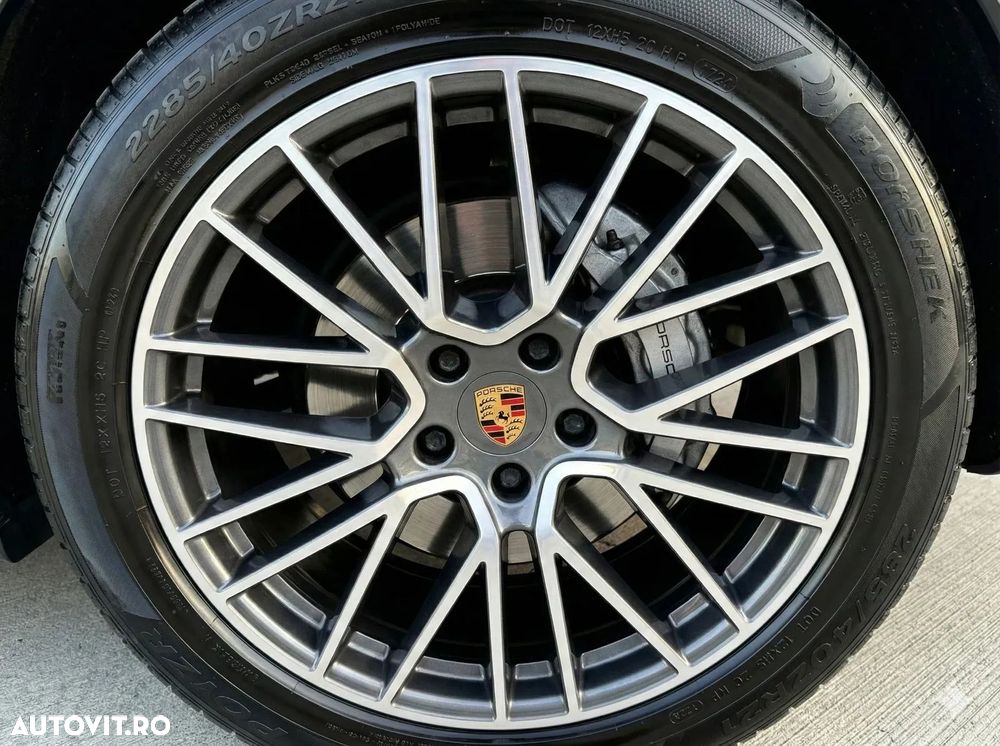 Porsche Cayenne - 10