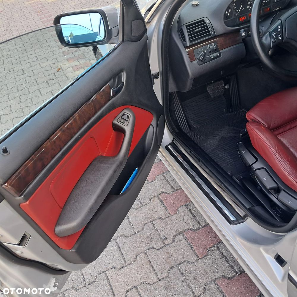 BMW Seria 3 325xi Edition Exclusive - 10