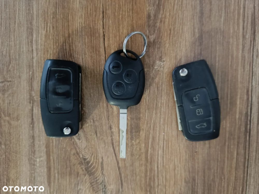 Ford Galaxy 2.0 TDCi Ghia - 18