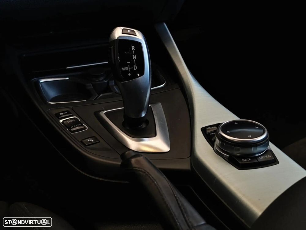 BMW 118 dA Pack M - 45