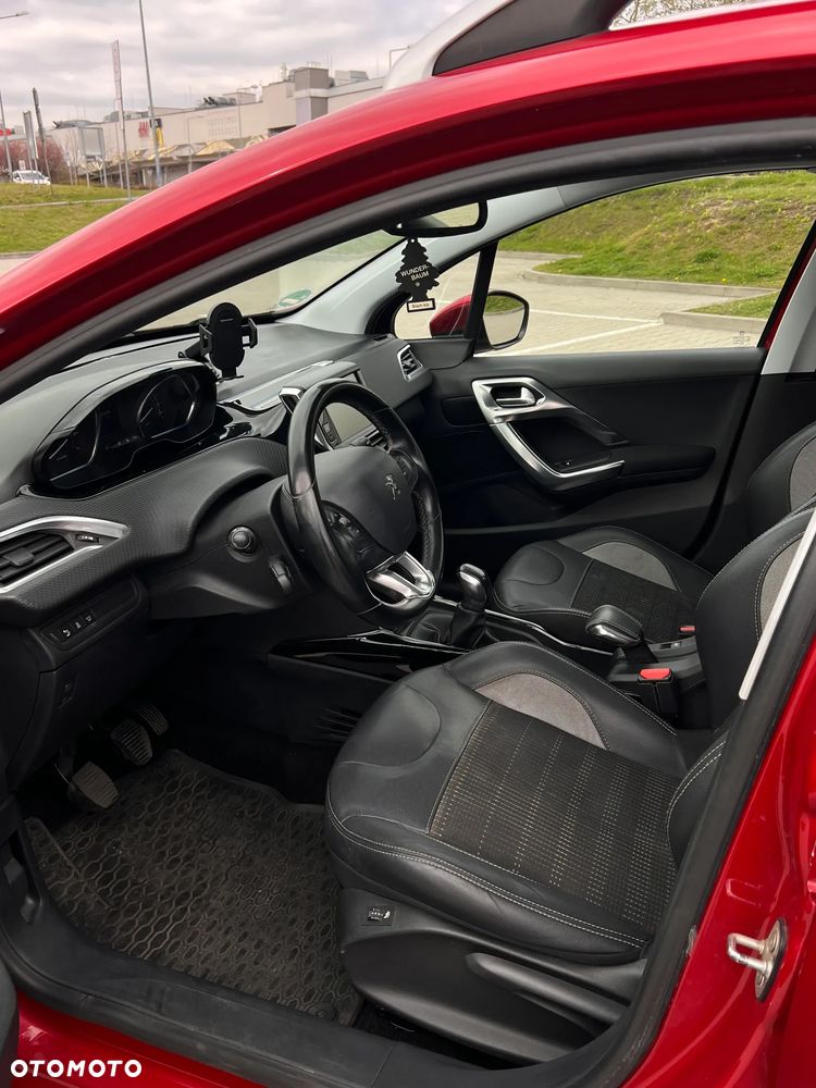 Peugeot 2008 PureTech 110 Stop&Start Allure - 26