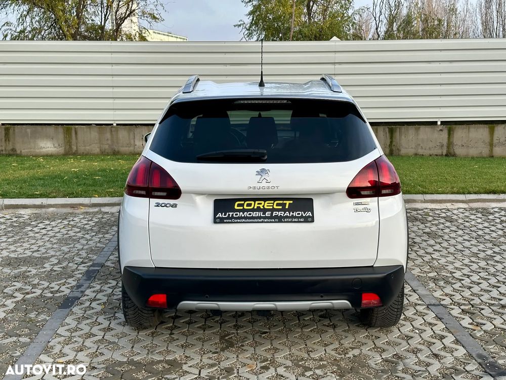 Peugeot 2008 - 11