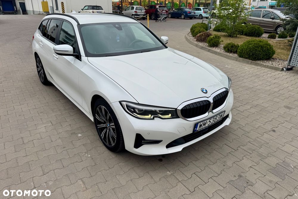 BMW Seria 3 330i Sport Line - 10