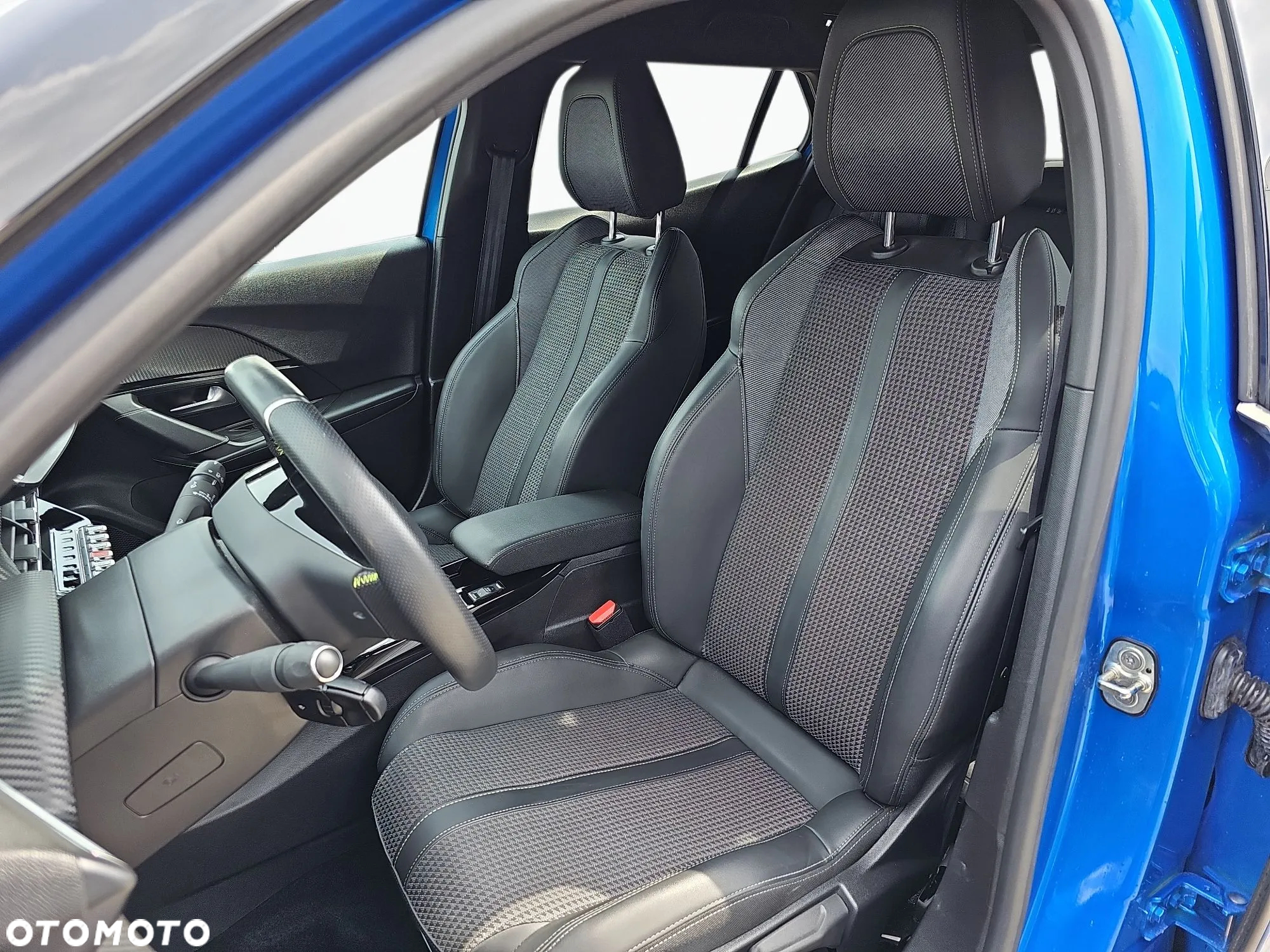 Peugeot 2008 1.2 PureTech GT Line S&S - 12