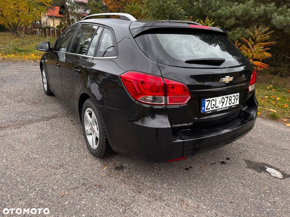Chevrolet Cruze 1.7 LT - 9