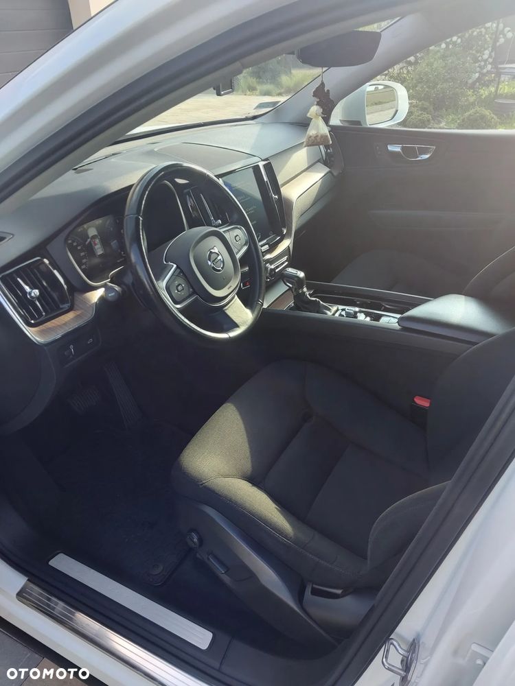 Volvo XC 60 D4 Momentum - 5