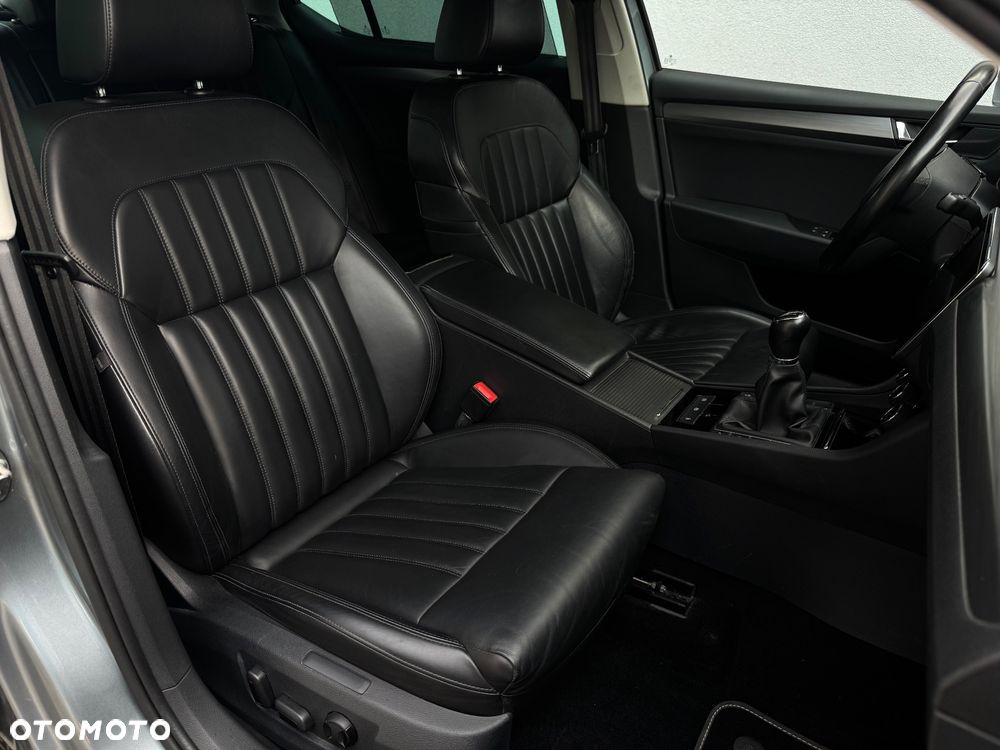 Skoda Superb 1.4 TSI ACT Style - 27