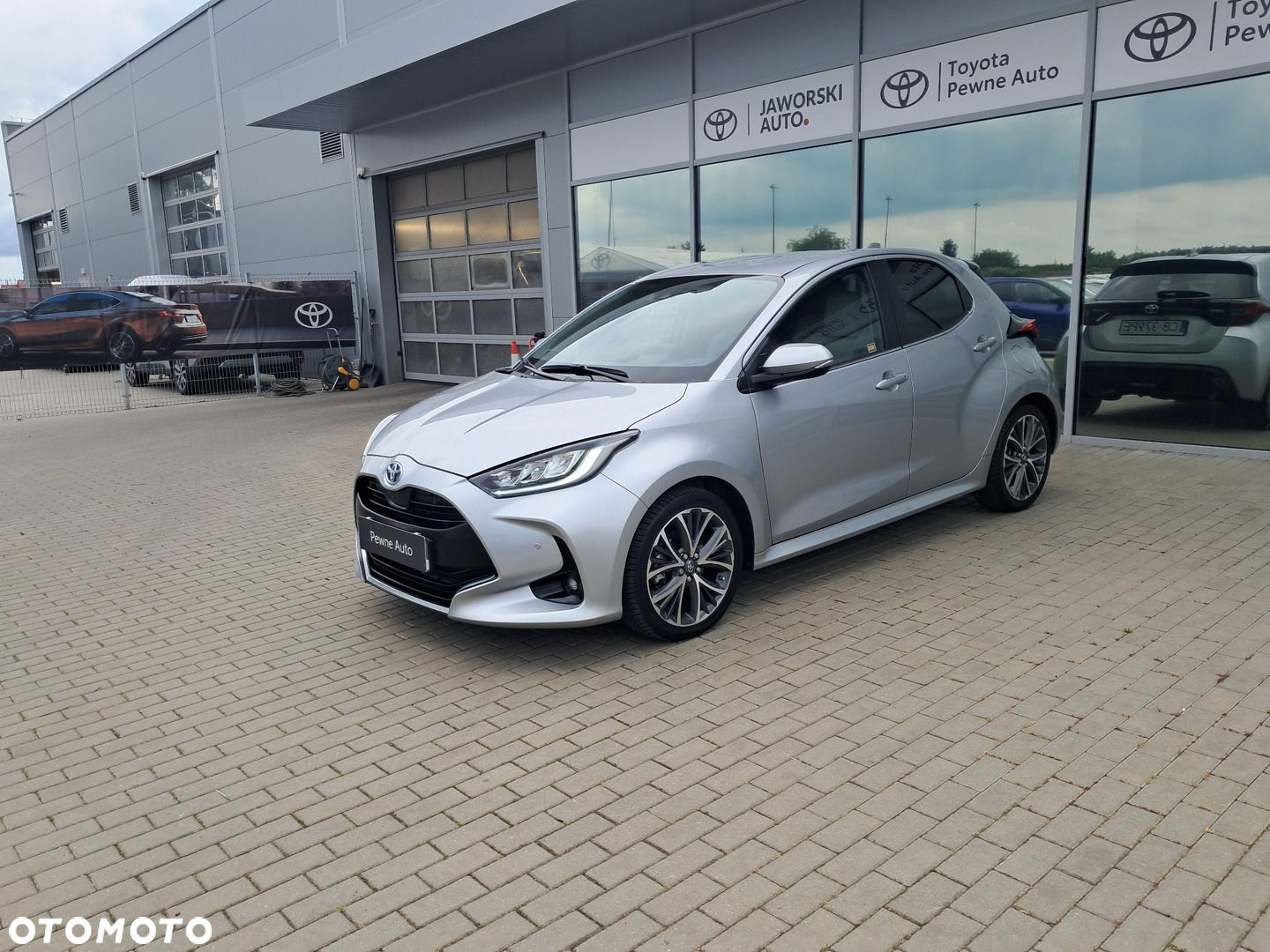 Toyota Yaris Hybrid 1.5 Executive - 5