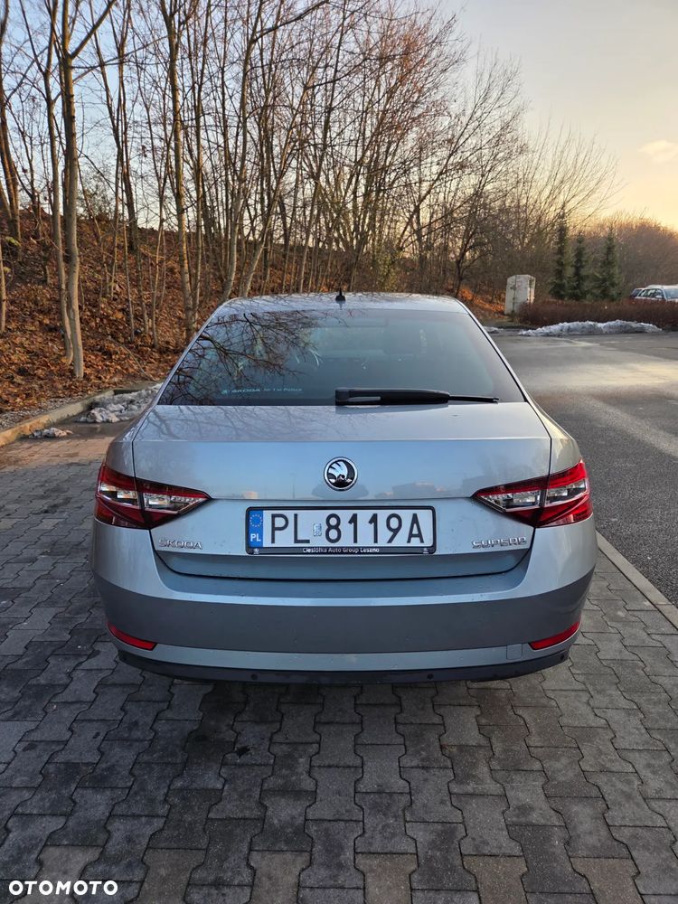Skoda Superb 2.0 TDI Ambition - 2