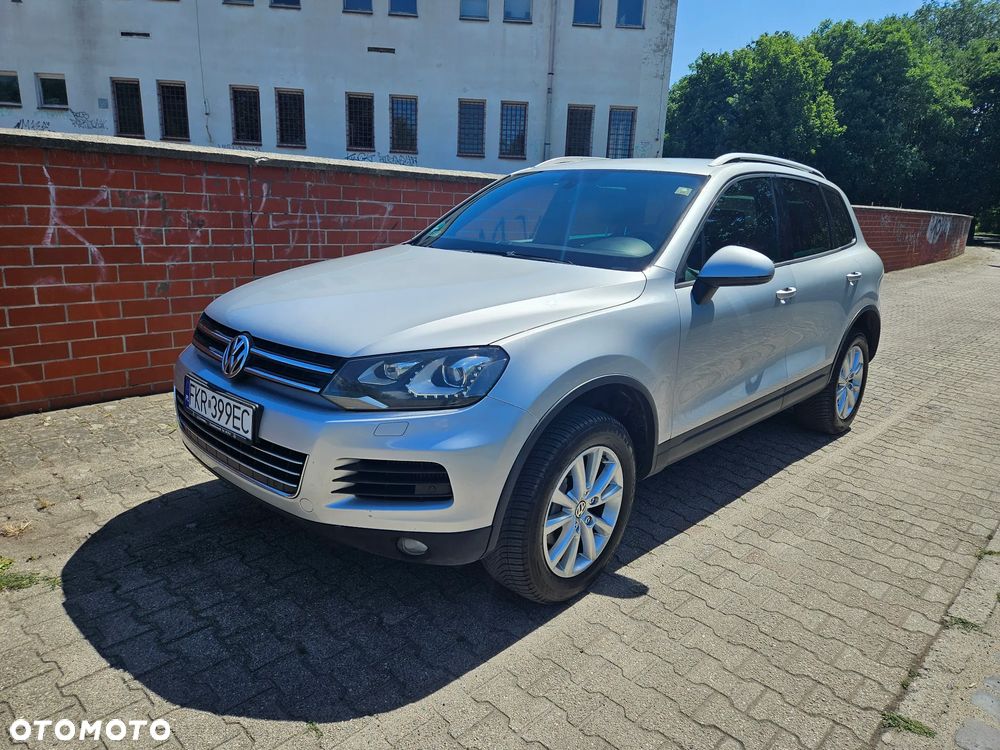 Volkswagen Touareg - 1