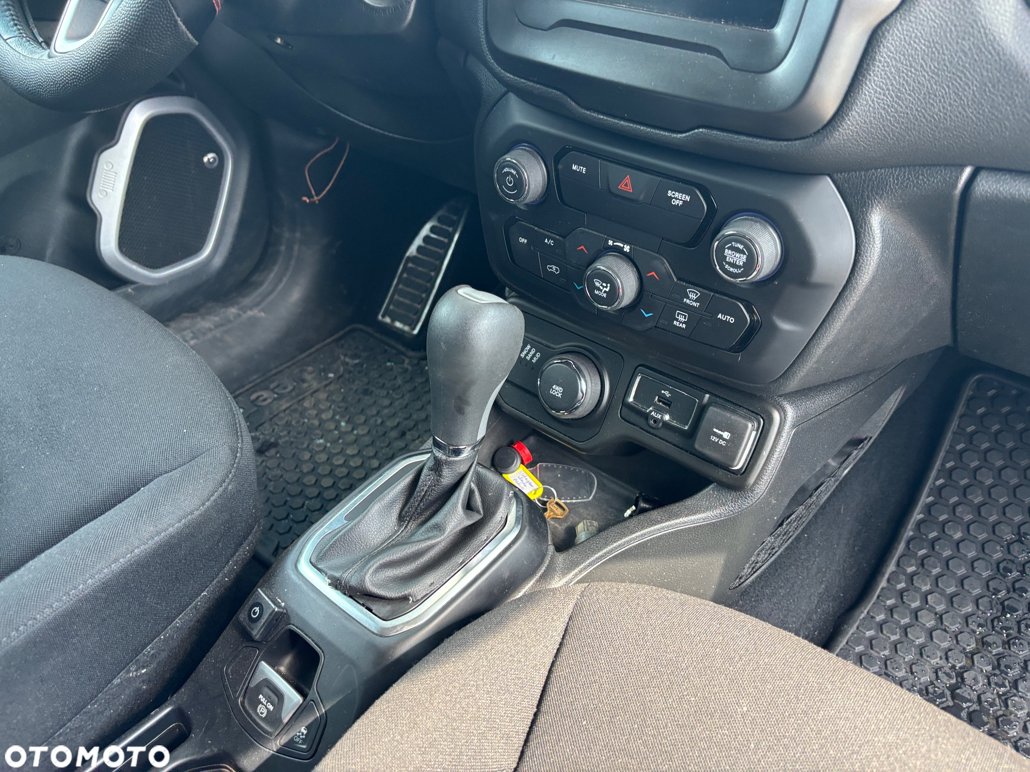 Jeep Renegade - 19