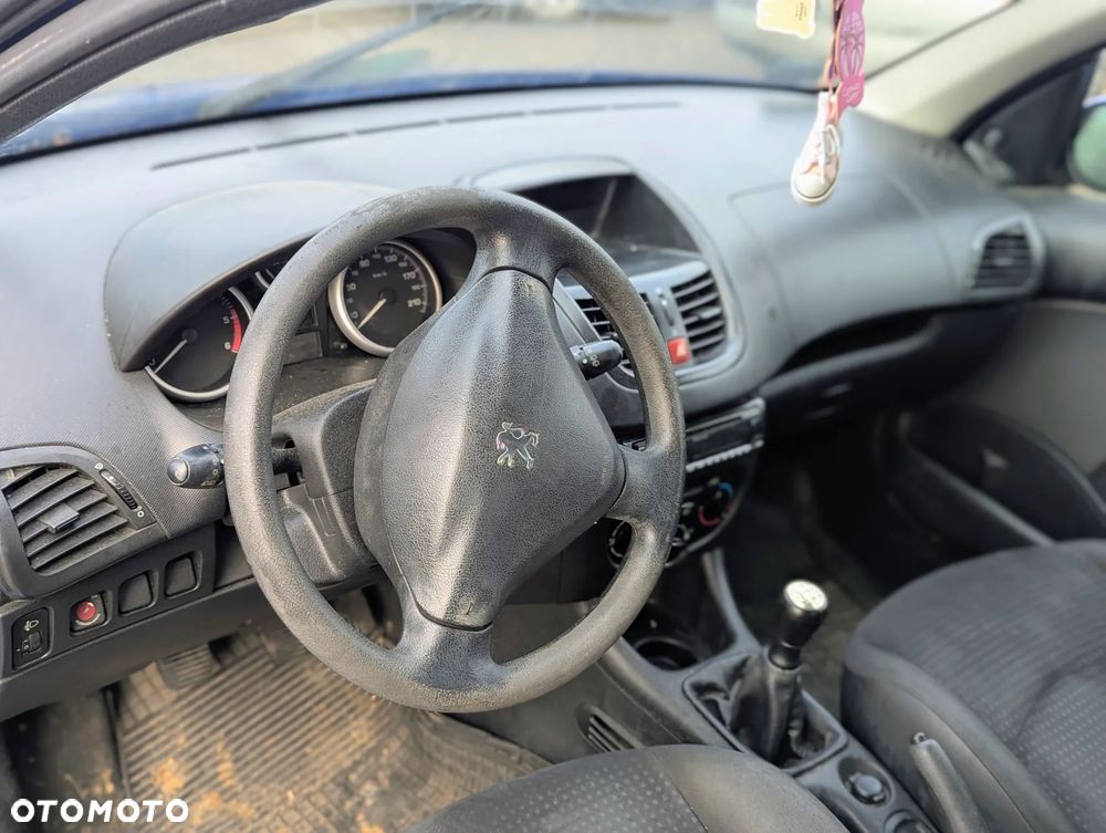 Peugeot 206+ 1.4D HB 2010 na części - 11