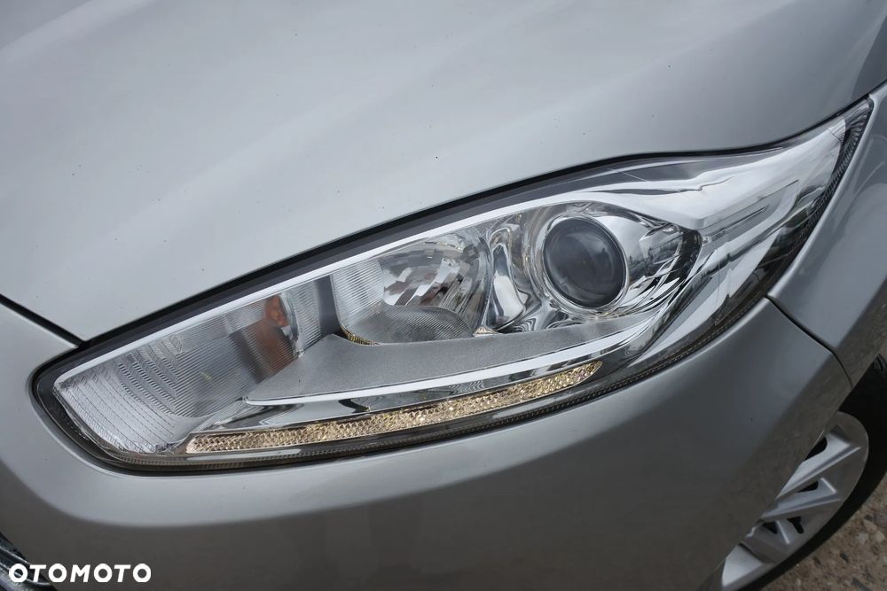 Ford Fiesta 1.0 EcoBoost S&S TITANIUM - 23