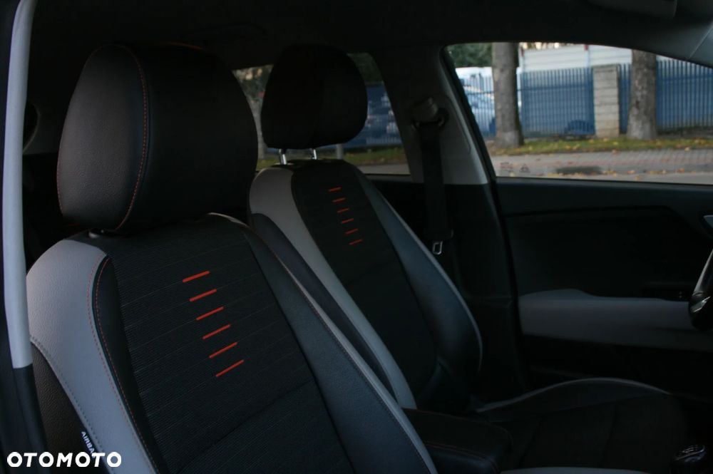 Kia Stonic - 17