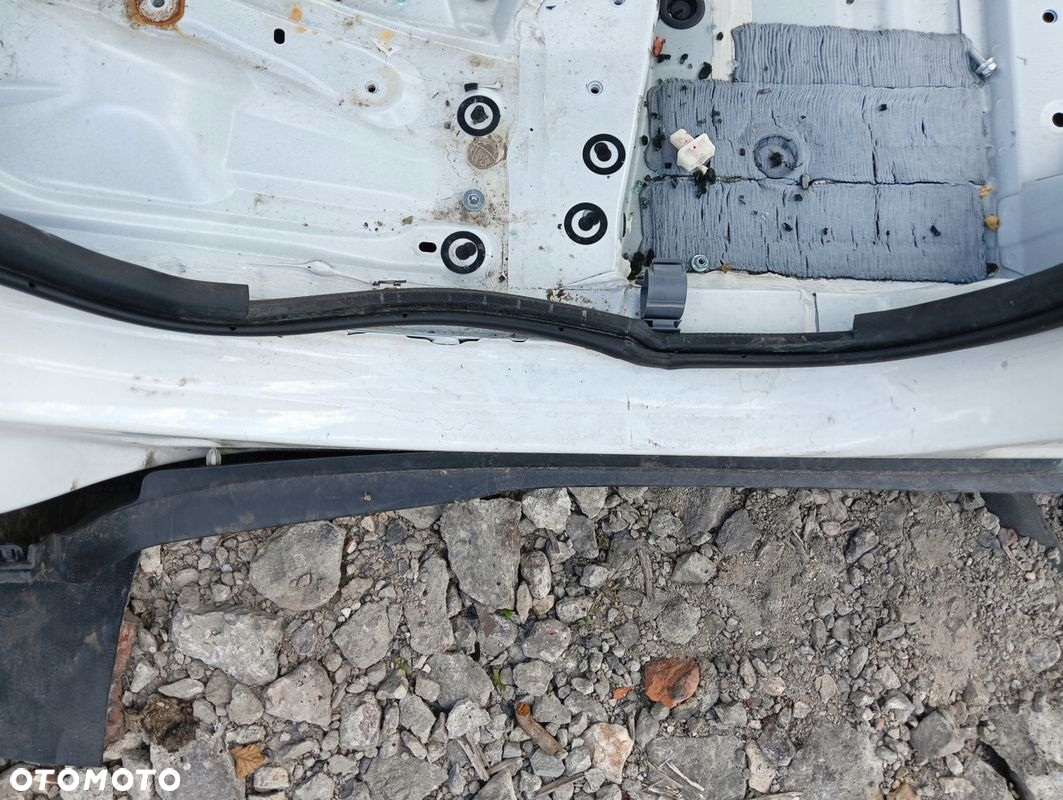 PRÓG PRAWY SŁUPEK ŚRODKOWY TOYOTA C-HR (2016-) KOLOR 2NA - 2