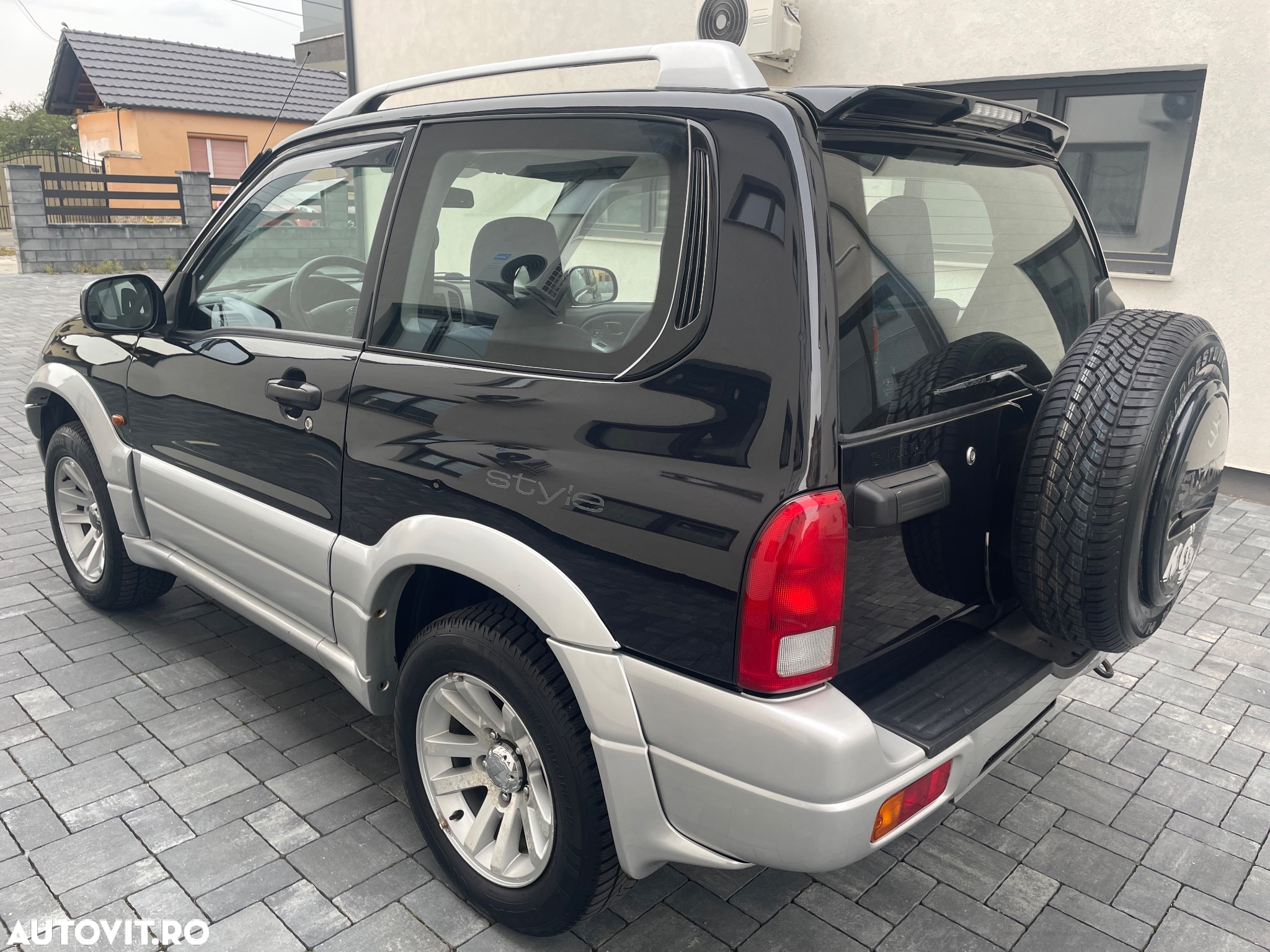 Suzuki Grand Vitara 1.6 Club - 4