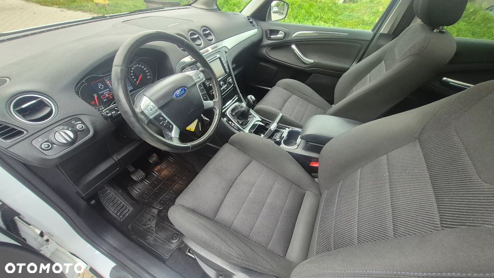 Ford S-Max - 26